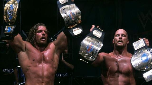 WWE高管HHH竟暴揍粉丝？原来台上不共戴天的两人是挚友！