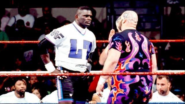 WWE史上最“爆冷”的几场比赛！HHH击败巨石强森成WWE冠军