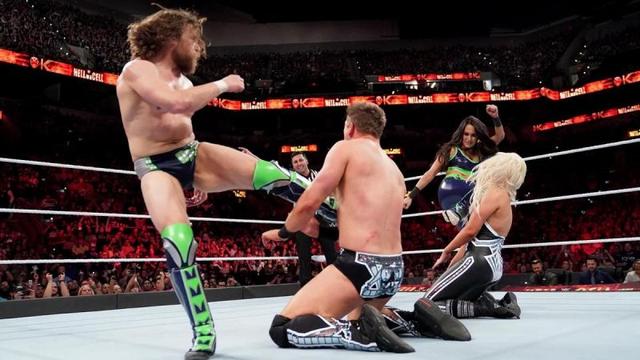 WWE最残暴反派觉醒、莱斯纳霸气回归，盘点地狱牢笼赛五大惊喜