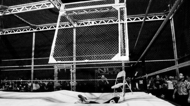 WWE极端残暴赛制下的五场最残酷比赛，现在该赛制已名存实亡