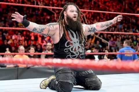 WWE终极BOSS黑羊的薪水竟低成这样？盘点五个薪水极不合理的选手