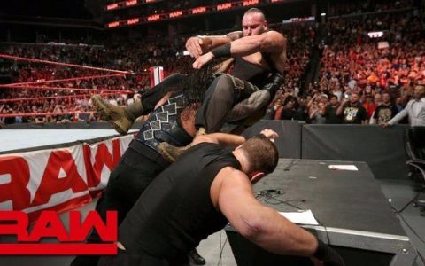 WWE“人间怪兽”这次真的怒了！誓要摧毁圣盾组合！