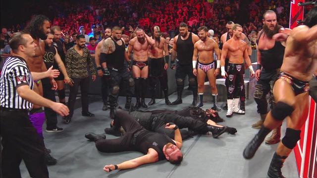 WWE捍卫者军团遭遇迄今为止最惨痛暴打！一场腥风血雨即将来临！