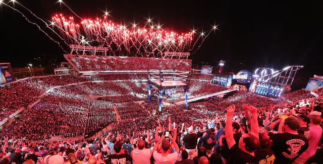 WWE要完？众多老摔迷怨声载道，然而数据却完全不是这样！