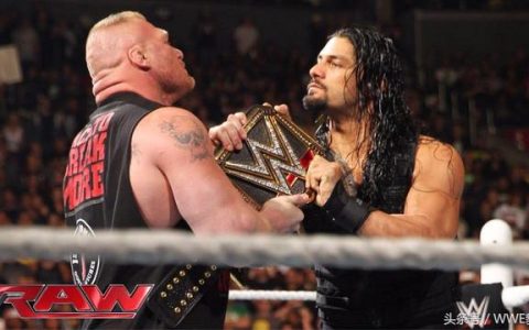 WWE莱斯纳这次输定了！摔迷们史无前例地一致支持罗曼 原因在这！