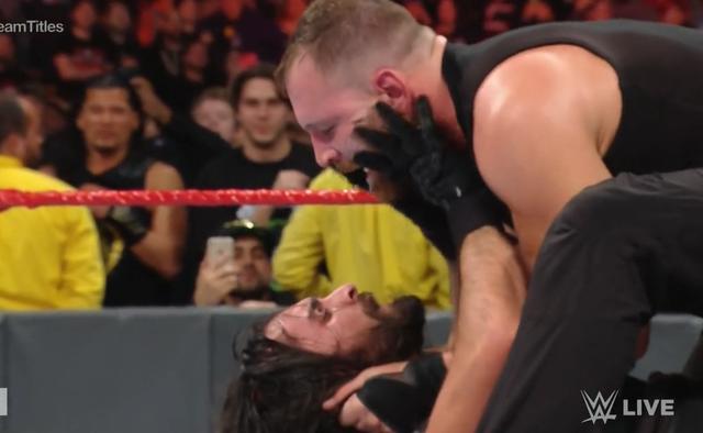 WWE罗曼·雷恩斯白血病复发！RAW上演最催泪的史诗级悲情一幕！