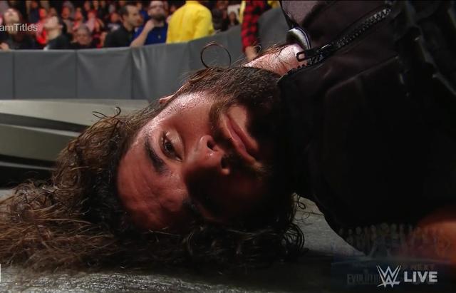 WWE罗曼·雷恩斯白血病复发！RAW上演最催泪的史诗级悲情一幕！