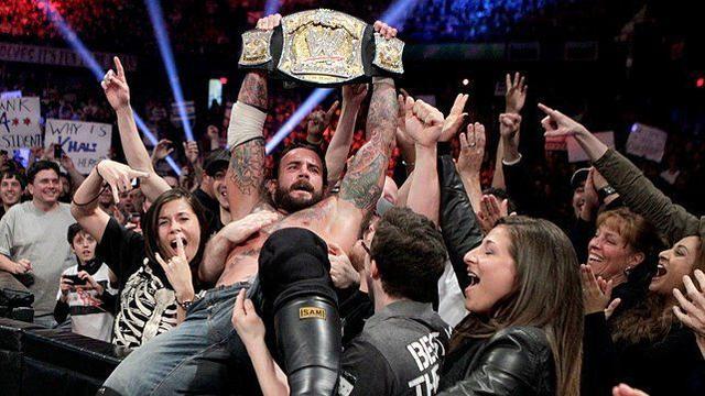 CM·朋克名字中“CM”为何意？WWE“麦克风炸弹”剧情竟早已有之！