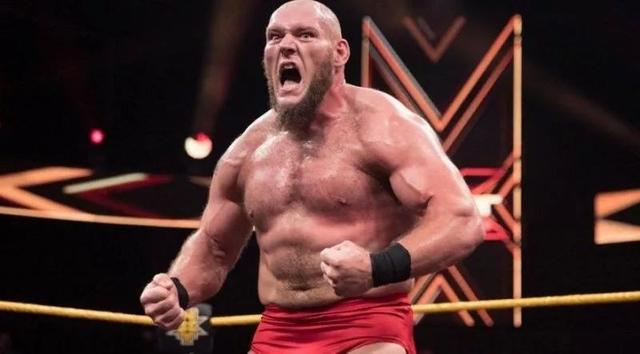 黑羊布朗受伤后RAW节目如何进行？WWE前巨星巨石强森或将回归