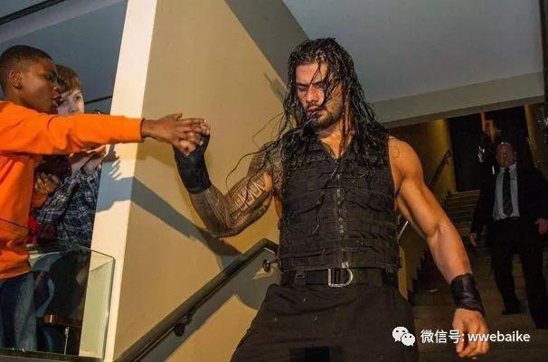 WWE选手巡演时的待遇如何?吃住都要自费,出行自己掏钱 WWE选手巡演时的待遇如何?吃住都要自费,出行自己掏钱