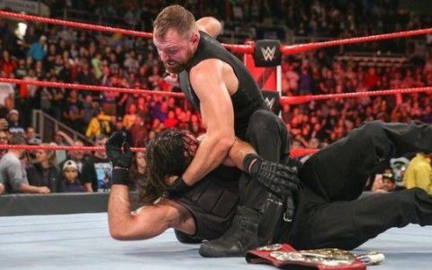 2018年WWE最让人震惊的3大时刻！罗曼雷恩斯白血病复发放弃冠军