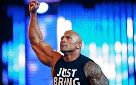 WWE爆出对巨石强森的原计划！赢得皇家大战对战罗曼雷恩斯