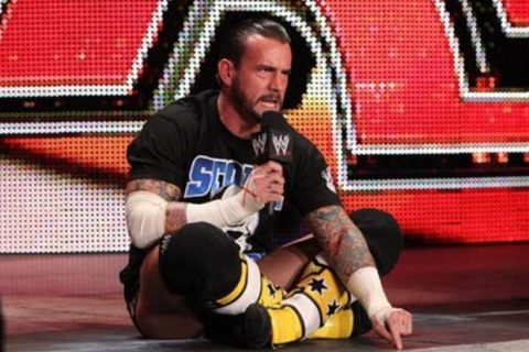 WWE的“麦克风炸弹”真相如何？都是朋克和老麦演的一场戏