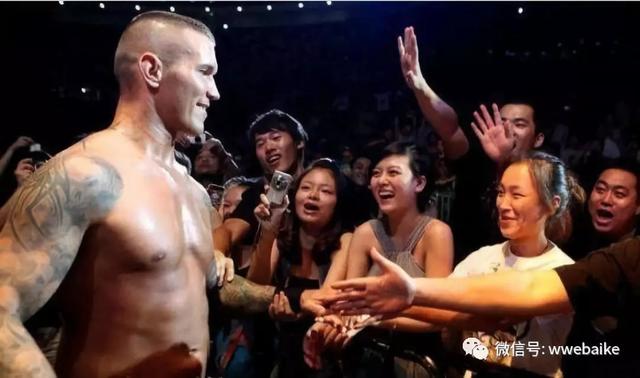 WWE选手巡演时的待遇如何?吃住都要自费,出行自己掏钱 WWE选手巡演时的待遇如何?吃住都要自费,出行自己掏钱