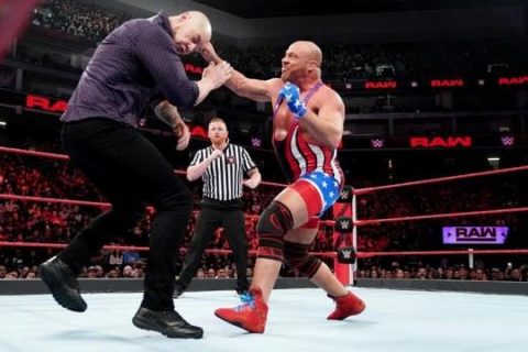 WWE全新时代到来？本期RAW仍令人大失所望！