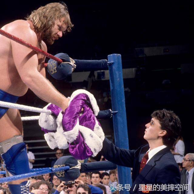 WWE太子爷的这些罕见照你都见过吗 年少时的他都帅掉渣了 WWE太子爷的这些罕见照你都见过吗 年少时的他都帅掉渣了
