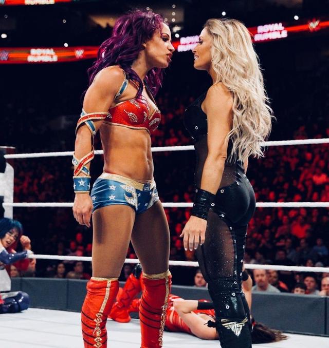 WWE擂台上也有神奇女侠？还有三个超级赛亚人战士和真人快打