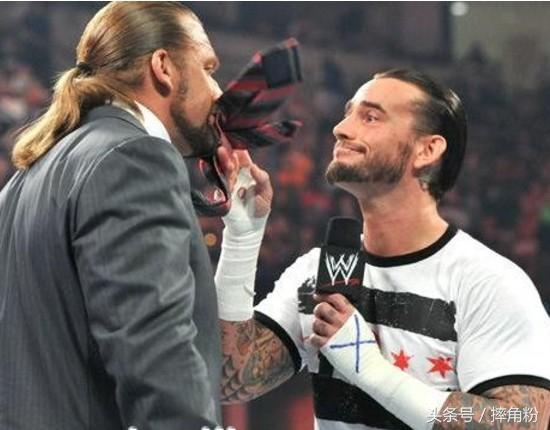 WWE你不知道的内幕！解析CM PUNK与HHH闹翻的原因