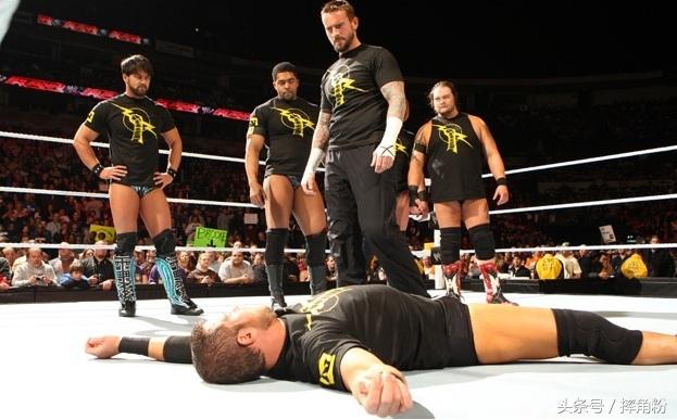 WWE大事件:N军团入侵RAW 塞纳都被迫成为小弟 WWE大事件:N军团入侵RAW 塞纳都被迫成为小弟