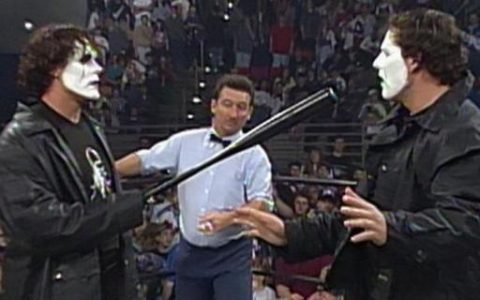 WWE版“真假美猴王”，盘点曾与“自己”对战过的摔角手们