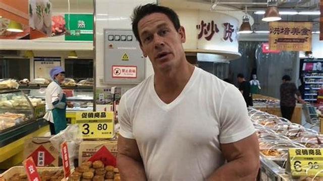 WWE选手约翰塞纳有多爱中国？用老干妈拌西餐，自学8年汉语