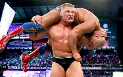 WWE最难打破的纪录之一！布洛克莱斯纳年仅25岁成WWE冠军