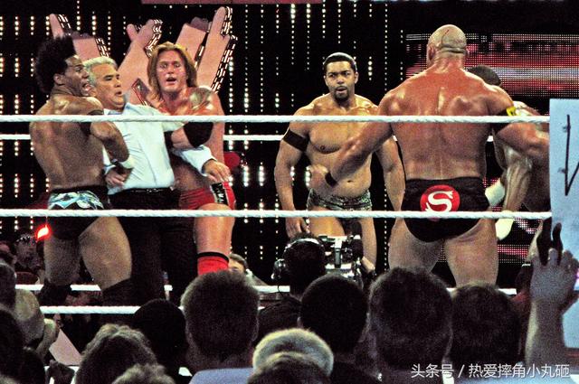 WWE当时塞纳兰迪都捧不出巨星的军团，落寞后却出了许多大神！