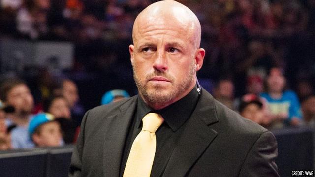 WWE那些差点要了命的擂台事故！大布脑震荡，HBK脊柱断裂