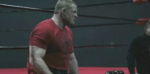 WWE凯恩被人问到奇葩问题,回答令所有人吃惊
