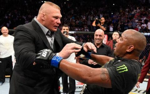 布洛克莱斯纳UFC计划更新！WWE对英国挤压