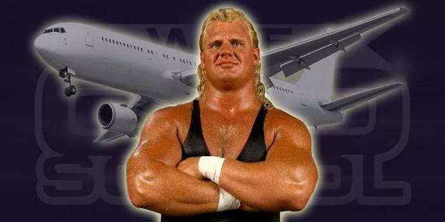 WWE选手的日常巡演有什么不为人知的事？报销机票但吃饭自理