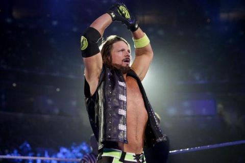 WWE 1月11号新闻合集！隆达罗西摔角狂热计划、年轻女选手玩出格