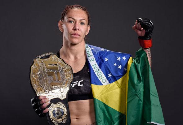 如果UFC女子冠军机械婆签约WWE怎么办？她依然会成为隆达的升级包