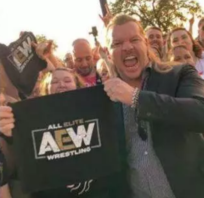 (新闻)WWE超级巨星正式要求与WWE解除合同加入AEW