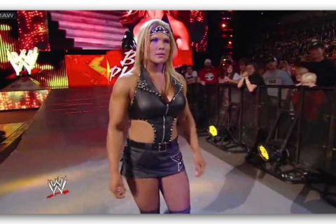 wwe名人堂成员“凤凰女”下周raw回归，可能参加摔角狂热大赛35