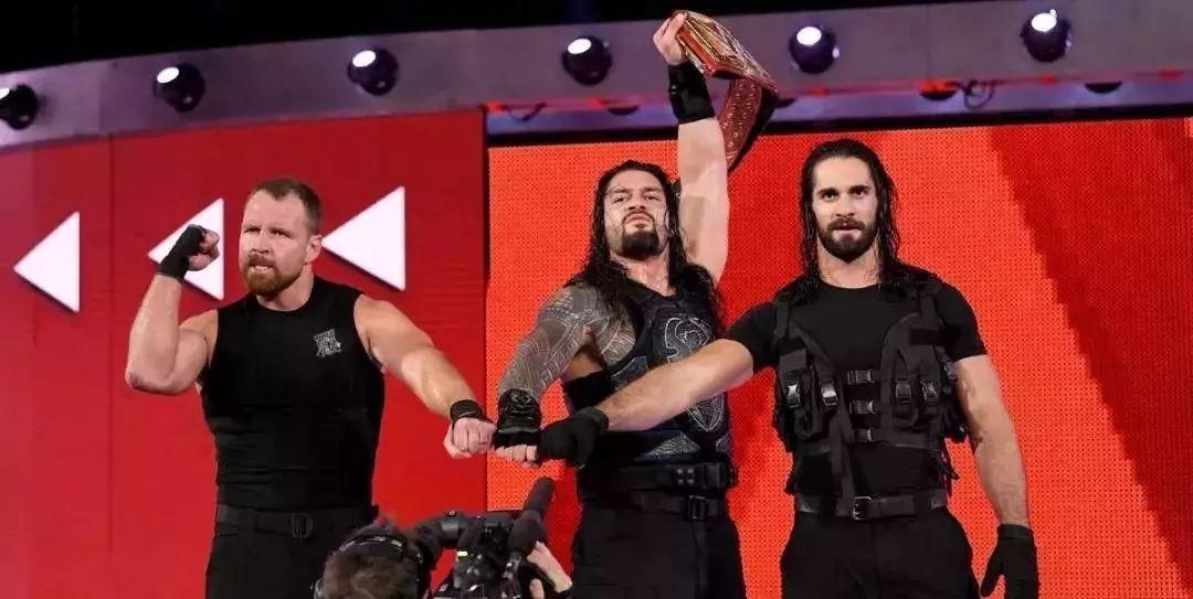 罗曼表示会劝迪安留在WWE，可是官方的五月现场秀名单迪安被删除