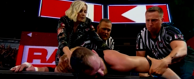 WWERAW1350期文字解说,赛斯科菲约战冠军通吃赛,送葬者现身