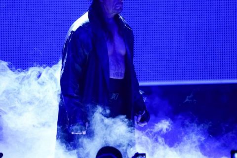 WWE传奇“送葬者”以全新的面貌回归RAW上