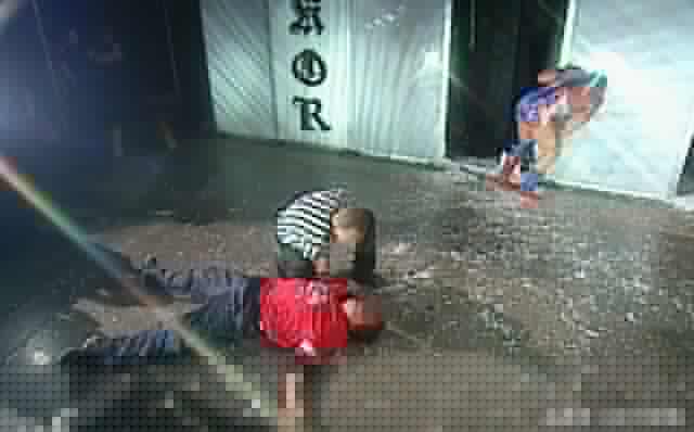 WWEWWE最残忍的比赛之一，老板几度想中止节目，儿子肖恩差点没命