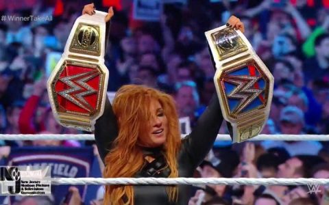 WWE摔角狂热35:贝基林奇夺得女子统一冠军却遭高层不满