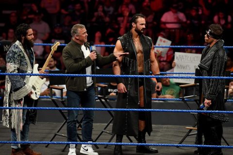 WWE剧情全靠大公子一人领衔两大剧情，有点当时老麦的本事