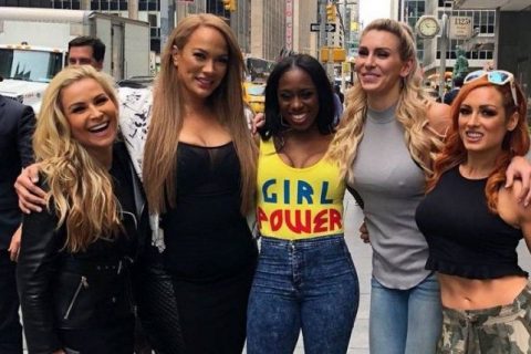 WWE前RAW女子冠军大表妹奈亚贾克斯伤愈回归