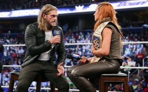 WWE名人堂成员艾吉与贝基林奇假戏真做