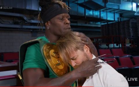 曾遭嫌弃的WWE247冠军头衔竟撑起节目的半边天