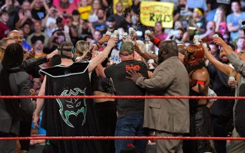 WWE RAW特别节目重聚版上5个难忘时刻