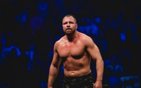 前WWE选手分析院长莫斯利为何如此受欢迎