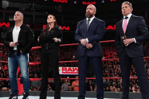 WWE高层为解决收视问题将杀鸡取卵直接影响中国摔迷