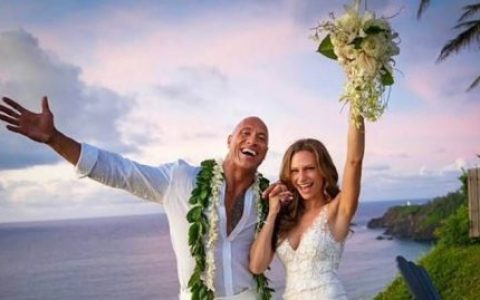 WWE2019年四个要结婚的巨星你知道几个？其中包括巨石强森哦