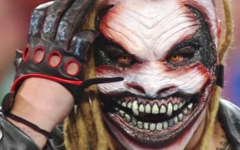 WWE恶魔怀亚特成为了Raw上超级明星们的梦魇！