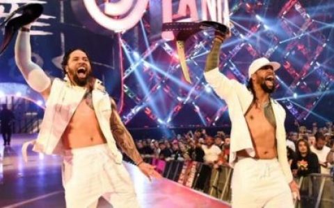 WWE萨摩亚族双打组合“乌索兄弟”即将回归